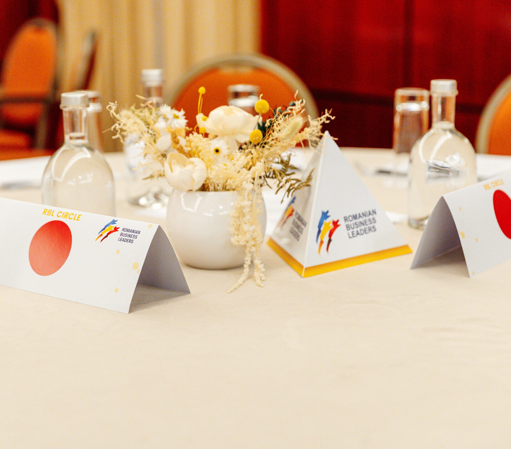 Aranjament din flori uscate & stabilizate în vas ceramic - imagine 2